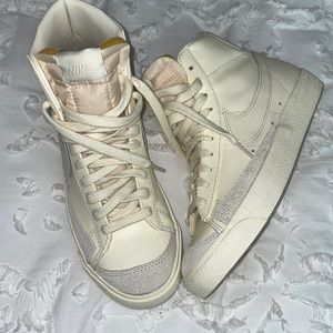 NEW nike blazer mid ‘77 vintage “coconut milk”